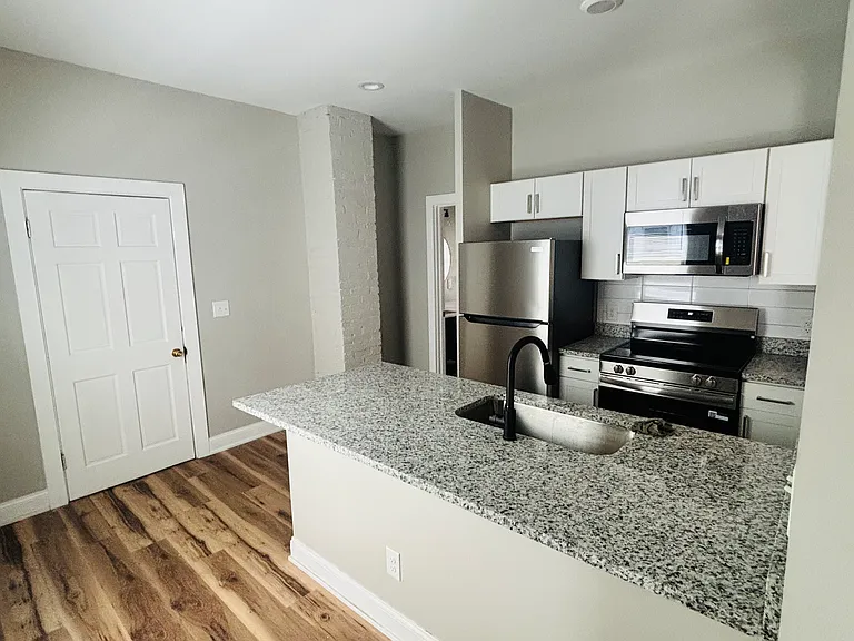220 E Main St #A — Photo 5