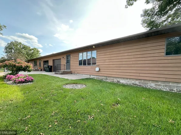 205 Meadowlark Ln SW APT 4, Melrose, MN 56352