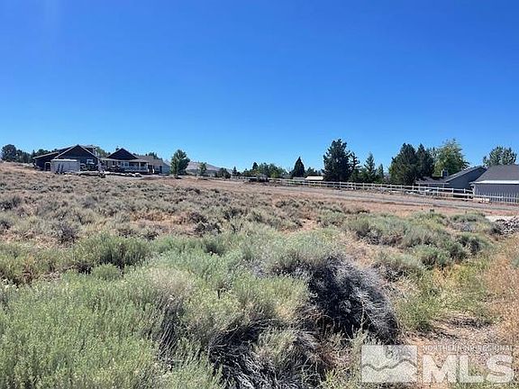 4th image of 1075 Cortez Ln
