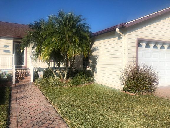 3rd image of 803 Grand Arbor Way