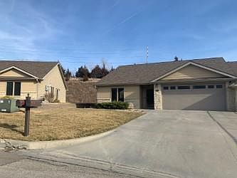 2nd image of 933 Newfoundland Dr