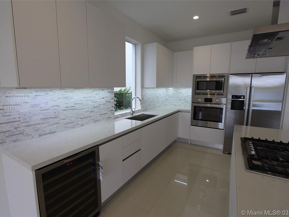 1st image of 9855 NW 75th Ter