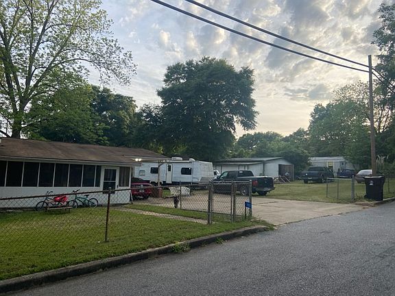 3rd image of 103 Baker Cir