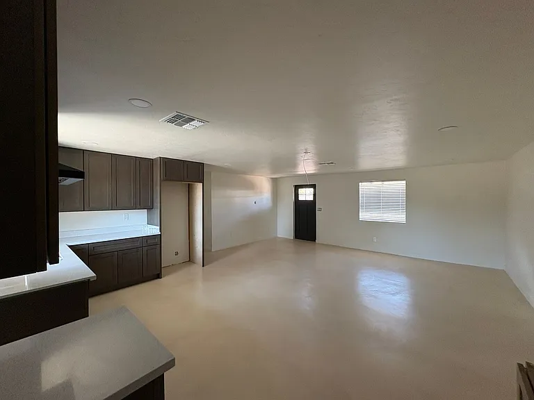 770 S Bryant Ave — Photo 24