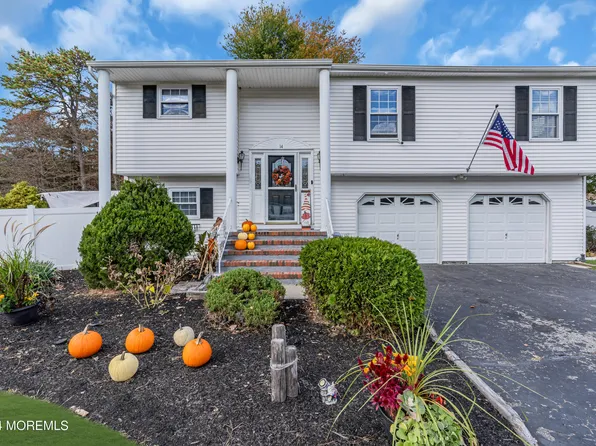 14 Cidermill Court, Howell, NJ 07731