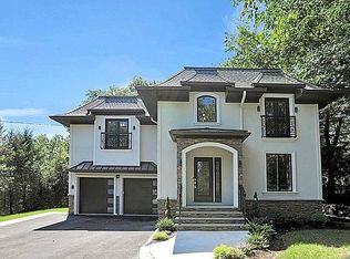 186 Riveredge Rd, Tenafly, NJ 07670