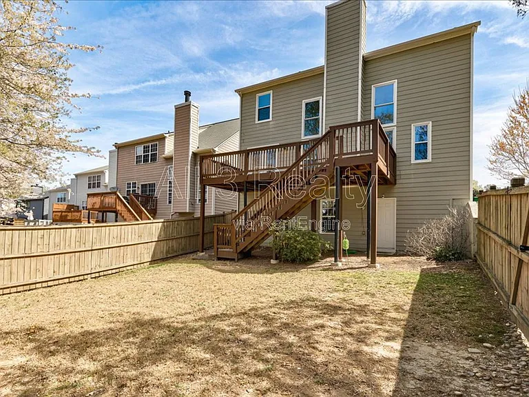2540 Alvecot Cir — Photo 49