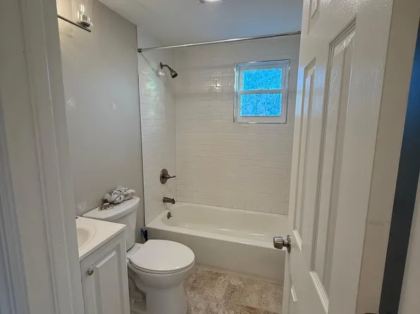 (undisclosed Address), Massapequa, NY 11758