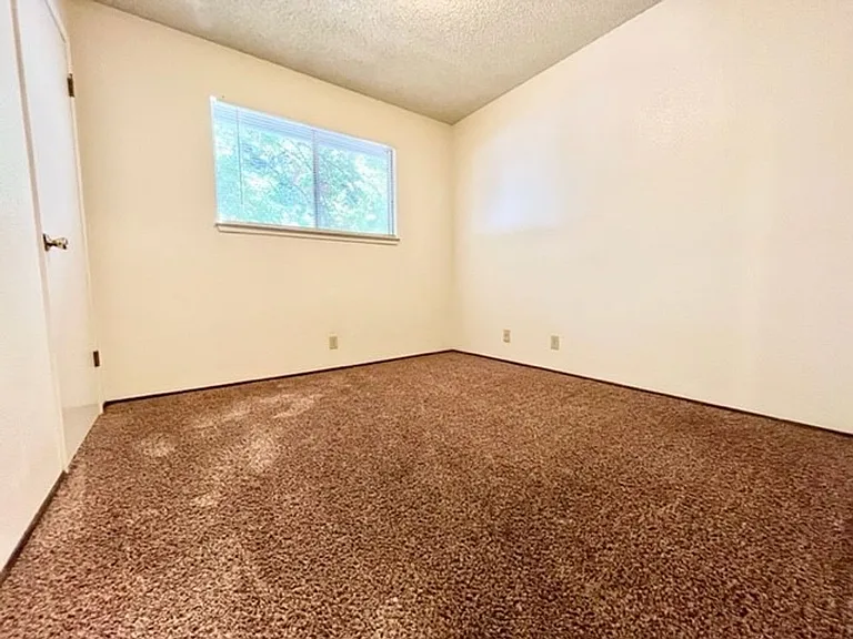 417 Orange St — Photo 6