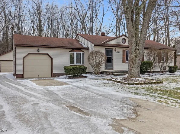 2719 Elizabeth St, Avon, OH 44011