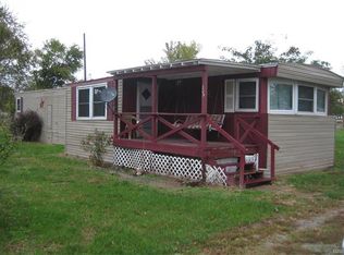 209 Locust St, Sorento, IL 62086