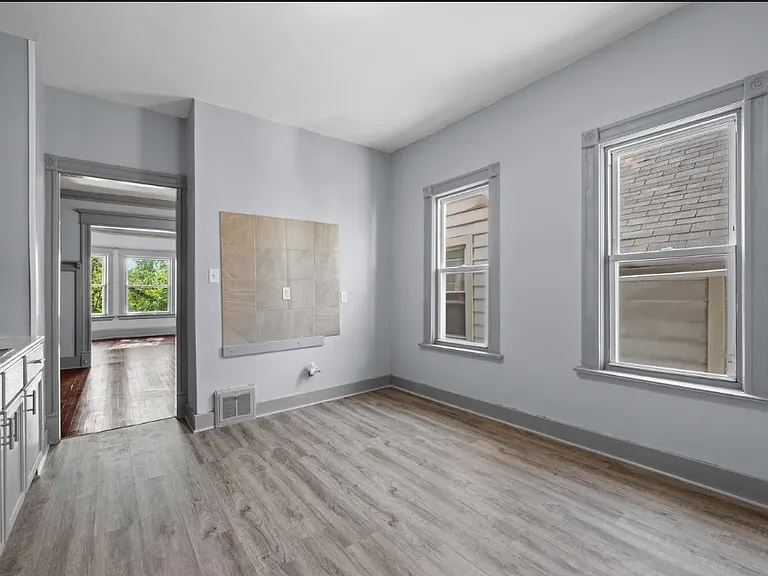 Kitchen/Dinning Room Entry
