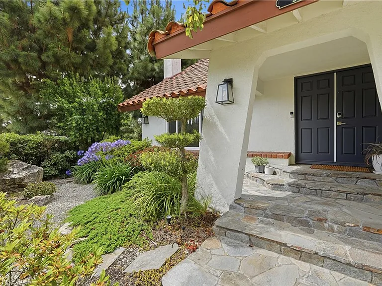 28751 King Arthur Ct — Photo 3