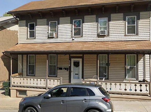 5th image of 227 E Howard St #2