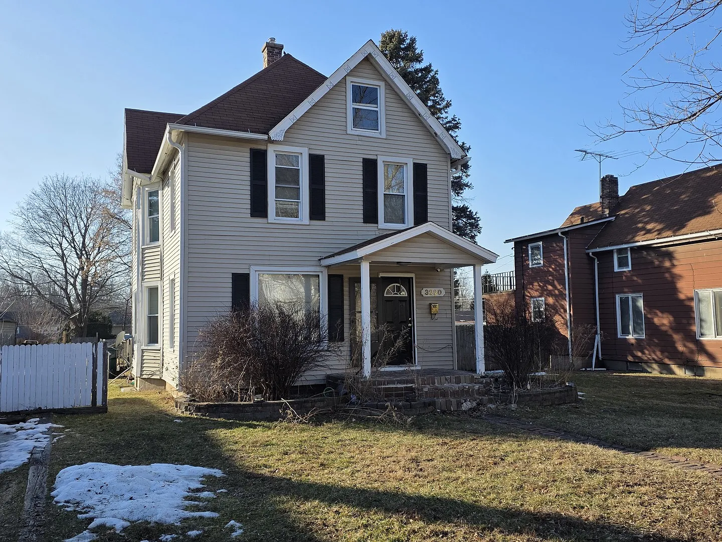 3220 Eshcol Ave photo 1