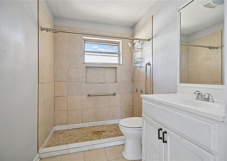 7th image of 1104 Don Ave