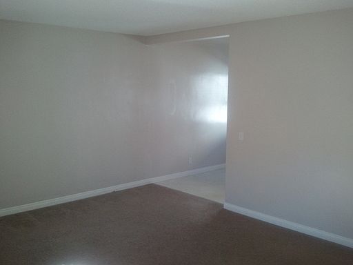5th image of 2314 De La Vina St APT E