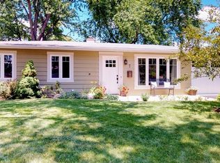 7 Circle Dr W, Montgomery, IL