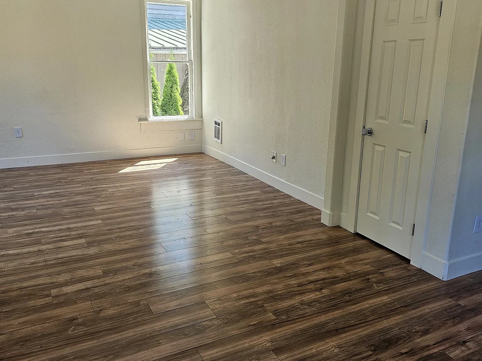 3 bed, 1516 sqft, $2,350 — Photo 3