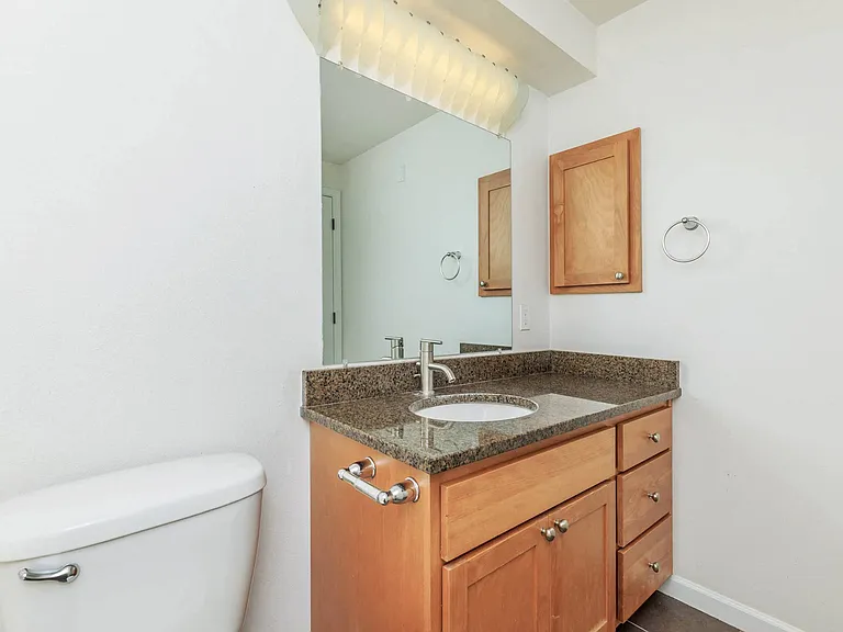 Delano — Photo 9