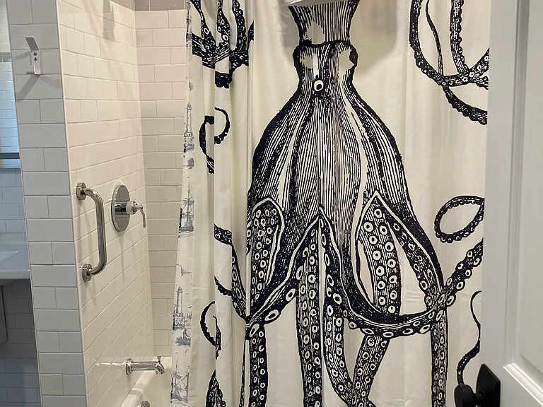52 Main St #10 — Photo 9