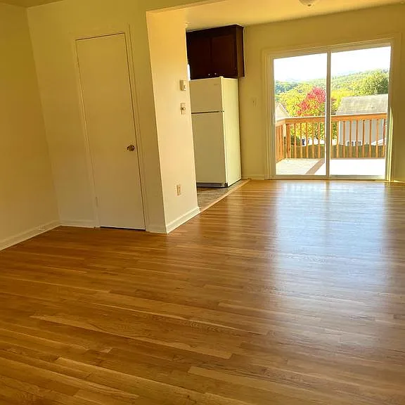 209 B S Shenandoah Ave #A — Photo 4