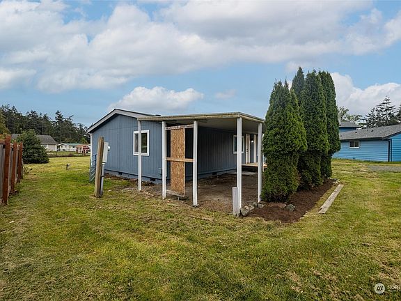 5th image of 986 Carl Avenue