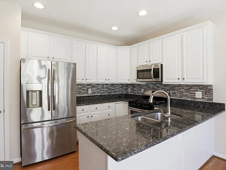 12872 Fair Valley Ct — Photo 5