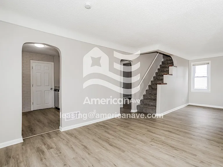 589671_004_living_room_13664503.jpg