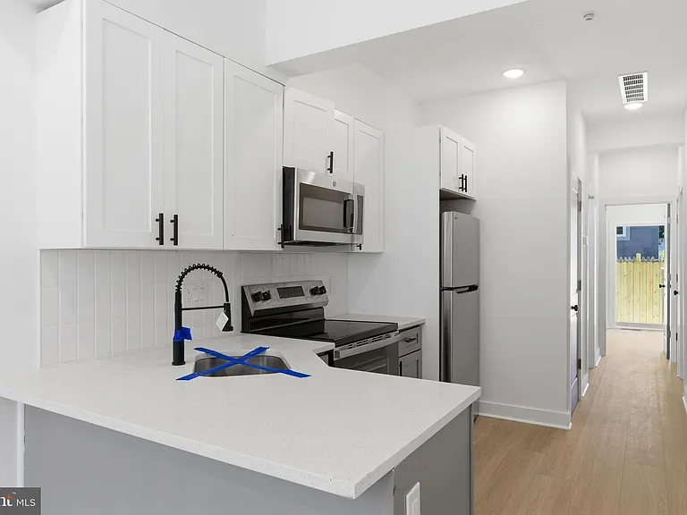 2123 N 9th St #1 — Photo 1