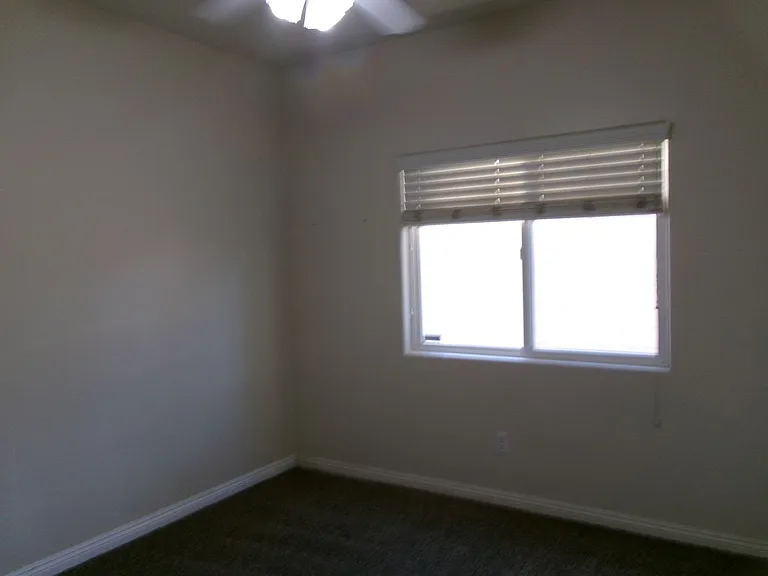 12506 Andes Ave — Photo 9