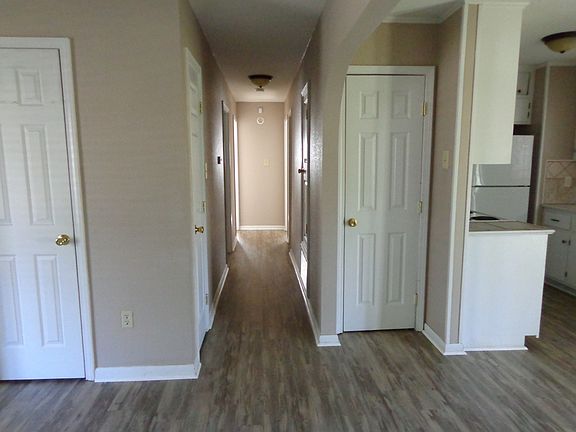 Hallway/Pantry