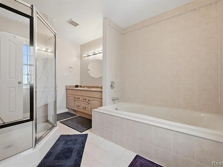 1765 Townsend St — Photo 25