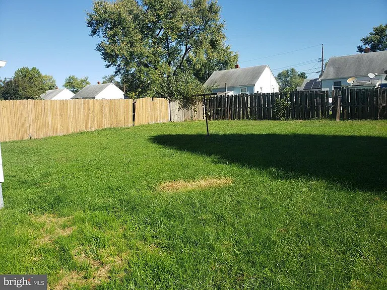 171 W Deen Ave — Photo 6