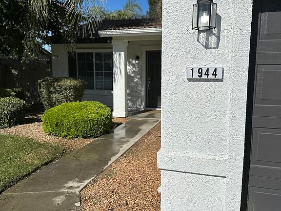 2nd image of 1944 E Monte Verde Avenue