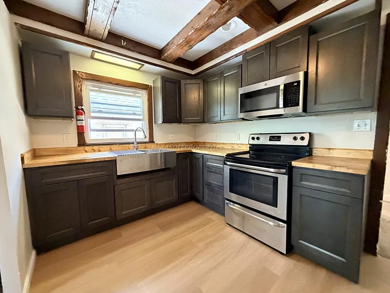 919 Clay Ave #2 — Photo 9