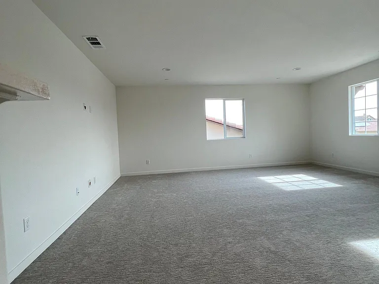 15544 Kings Peak Dr — Photo 23