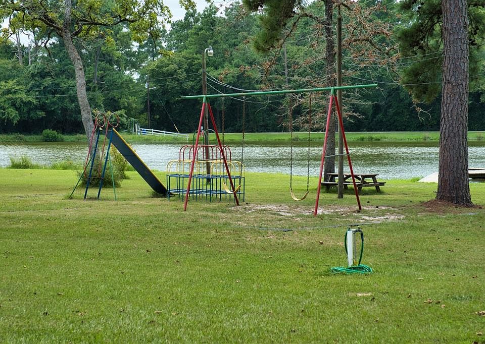 1st image of 20071 W Lakeshore Dr