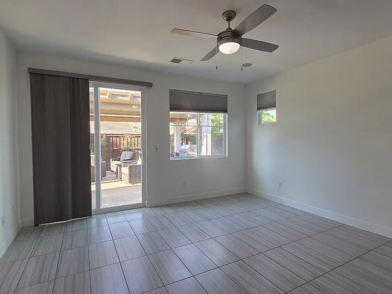 953 Kennedy Dr — Photo 37