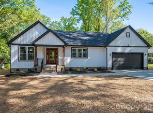 110 Johnson Ln, Cherryville, NC 28021