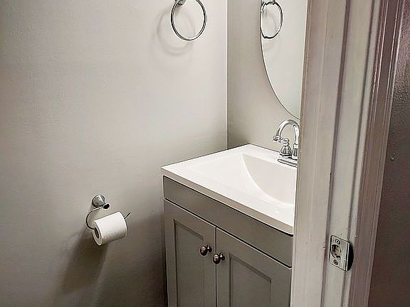 1/2 Bath Downstairs 