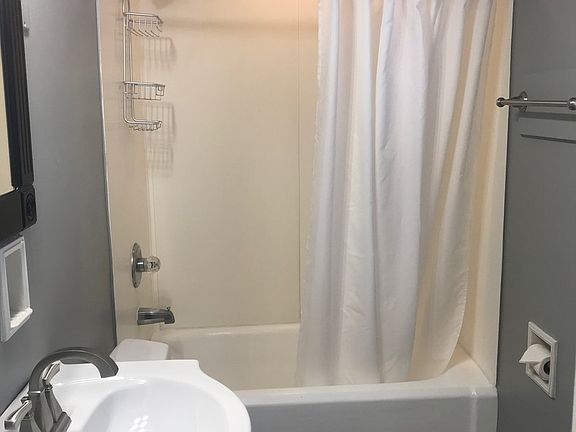 4th image of 937 Columbia Ave APT 4