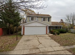 260 Yellow Pine Dr, Bolingbrook, IL 60440