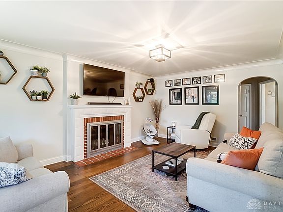 3rd image of 5841 Kennedy Ave
