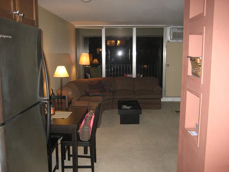 OLD Photo. All Walls & Column are Now White, Excluding unseen new Navy Blue Accent Wall now in front room. 
See bedroom photo for Navy Blue color now used on front room accent wall.