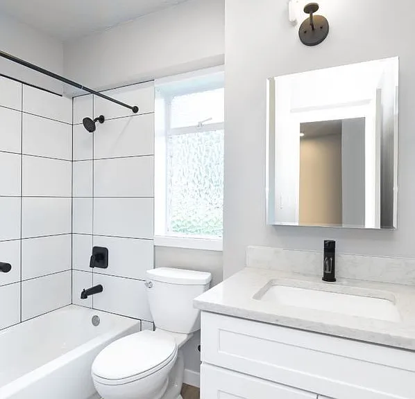 443 Bellevue Ave E — Photo 21