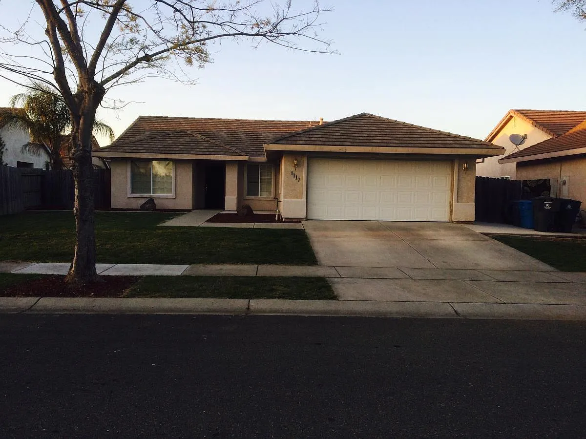 1117 Twins Way photo 1