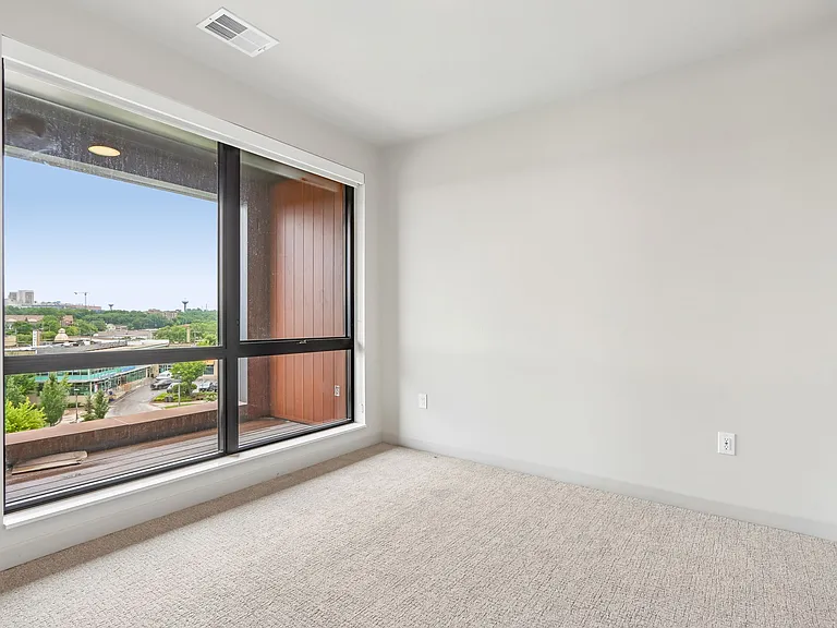 Vista Village — Photo 28