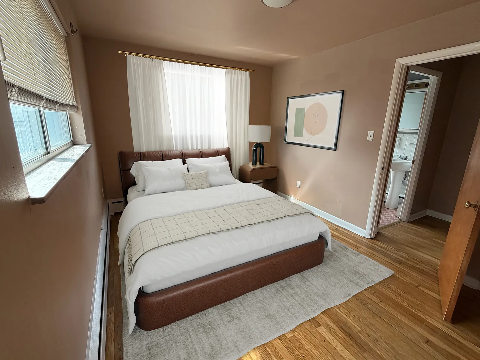 2 bed, 900 sqft, $925 — Photo 2