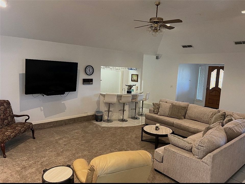 2nd image of 4958 Bluebird St